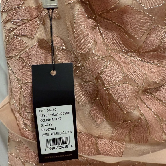 TADASHI SHOJI Adriane Floral Embroidered Dress Antique Pink Size 8 NWT - Picture 16 of 16